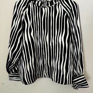 Beautiful top dress for business casual outfit choice